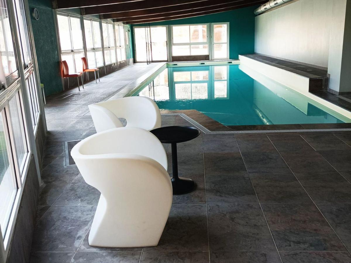 Studio 4 Personnes Avec Piscine Et Sauna - Residence Chateau Des Magnans - Jausiers - Fr-1-165B-45 Zewnętrze zdjęcie